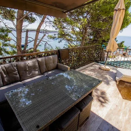 Petrac - App5 & App5a Apartment