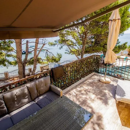 Apartment Petrac - App5 & App5a *