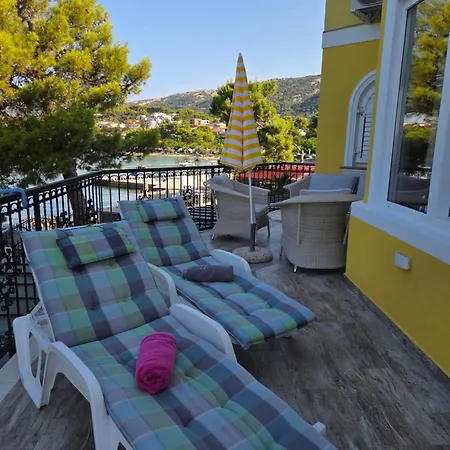 Petrac - App5 & App5a Apartamento Banjol