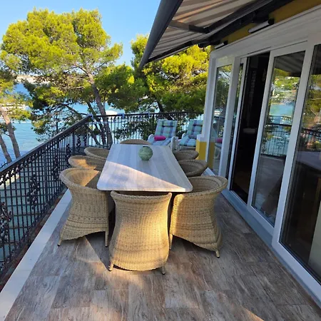 Petrac - App5 & App5a Apartamento Banjol
